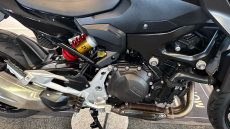 BMW F900 R